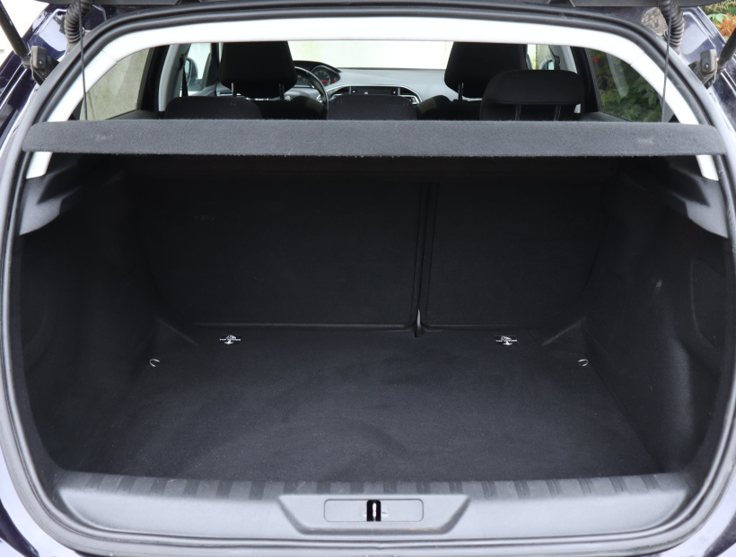 Peugeot 308, 2015