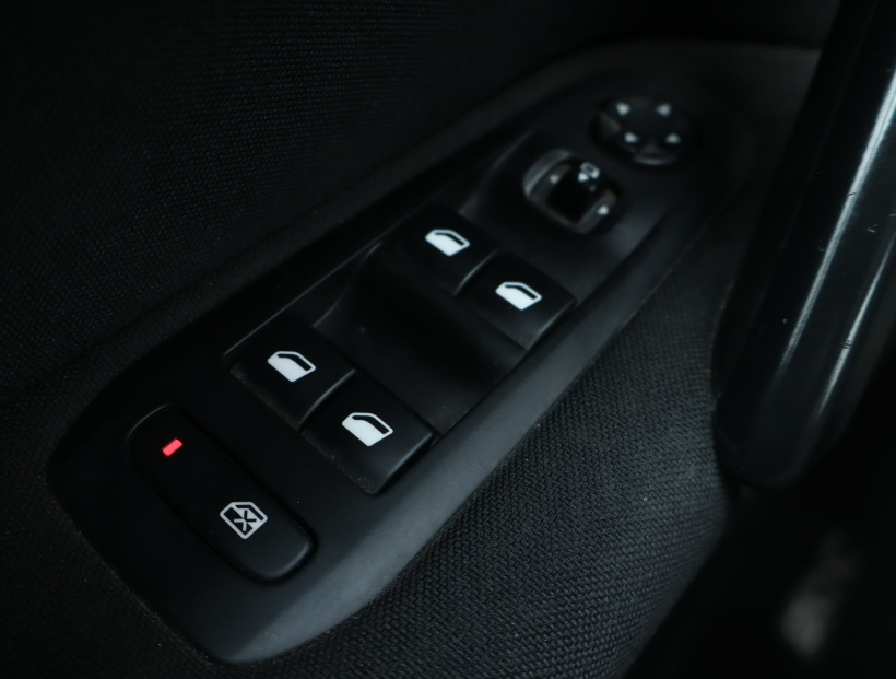 Peugeot 308, 2015