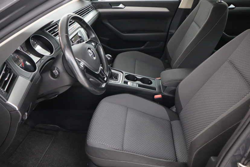 Volkswagen Passat, 2016