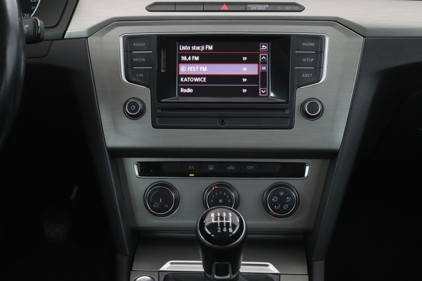 Volkswagen Passat, 2016