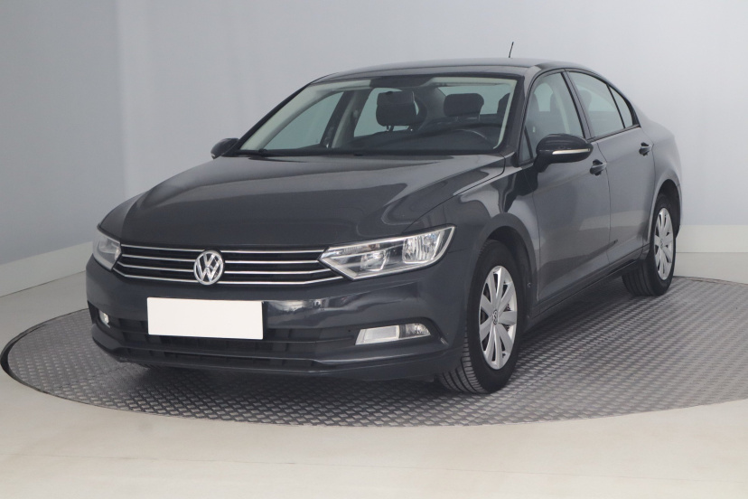 Volkswagen Passat, 2016