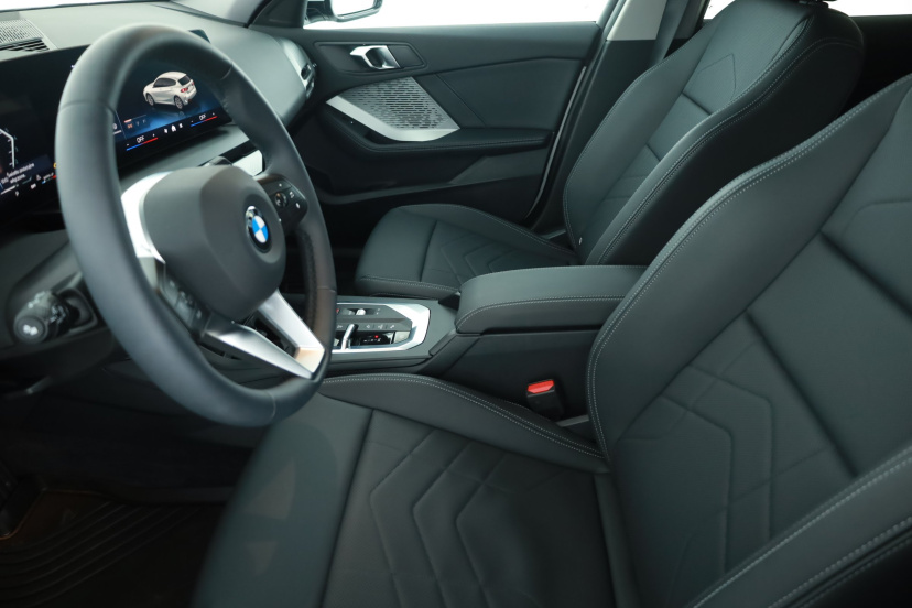 BMW 1, 2025