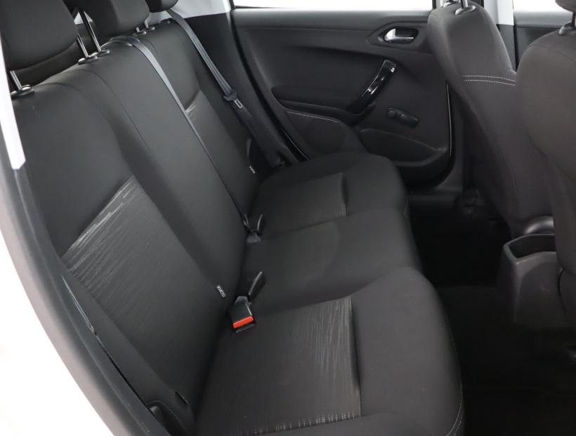 Peugeot 208, 2014