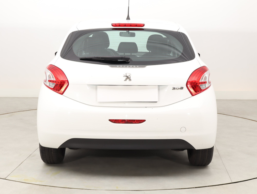 Peugeot 208, 2014