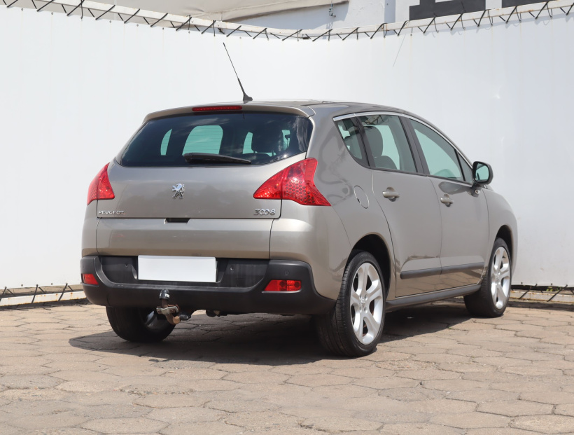 Peugeot 3008, 2010