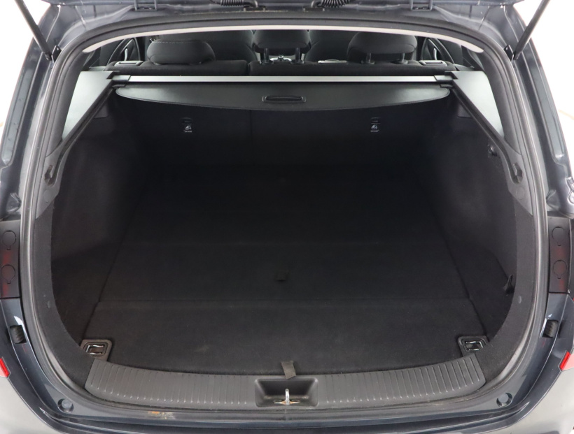 Hyundai i30, 2022