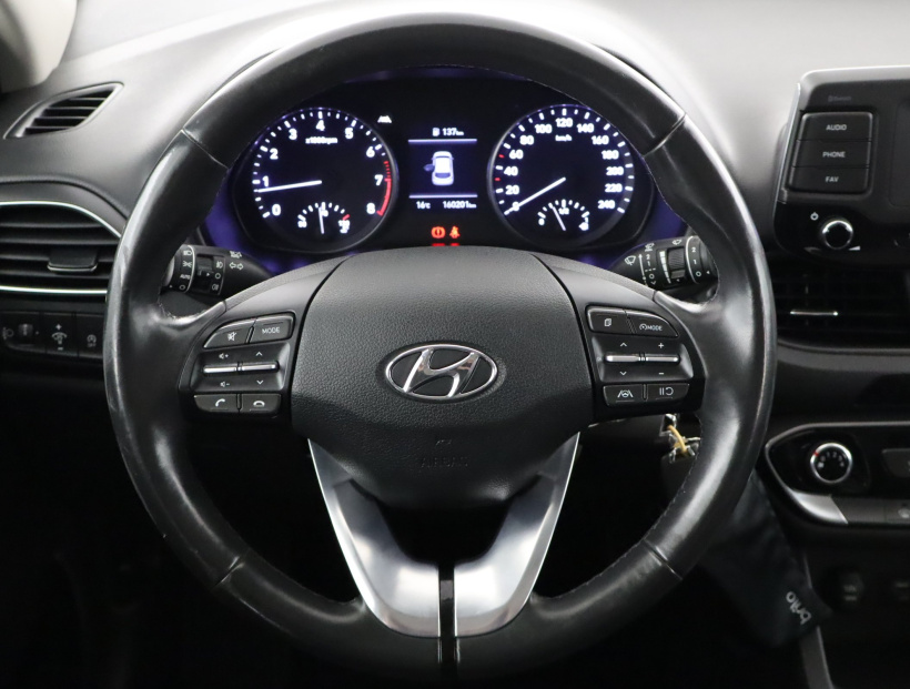 Hyundai i30, 2022