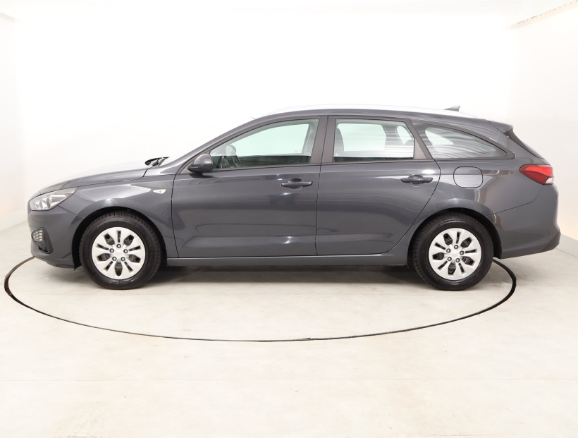 Hyundai i30, 2022