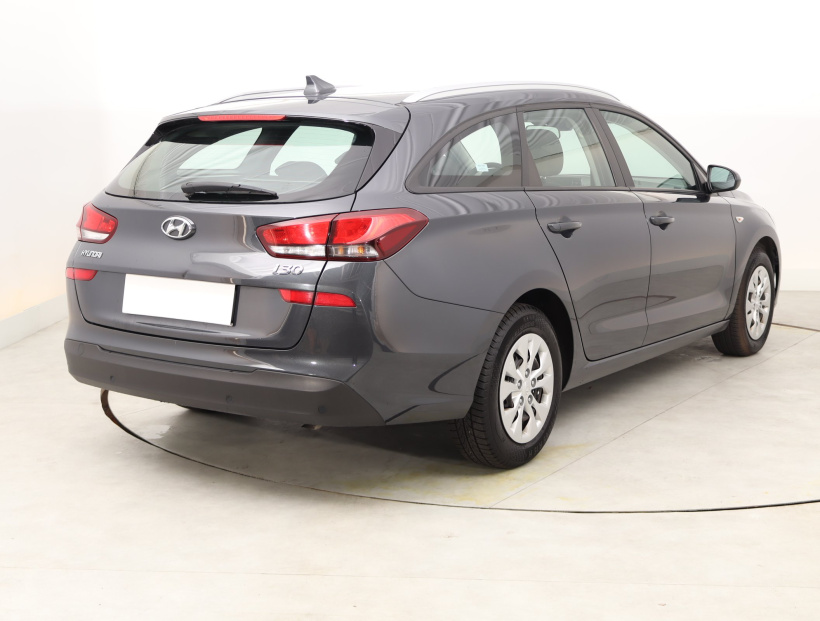 Hyundai i30, 2022