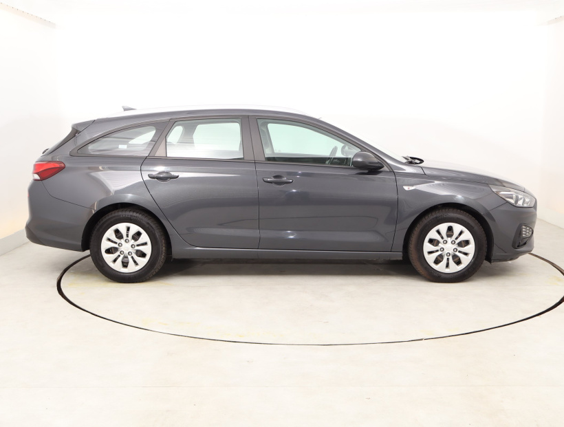 Hyundai i30, 2022