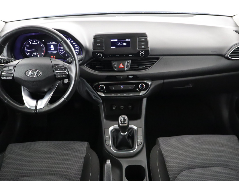 Hyundai i30, 2022