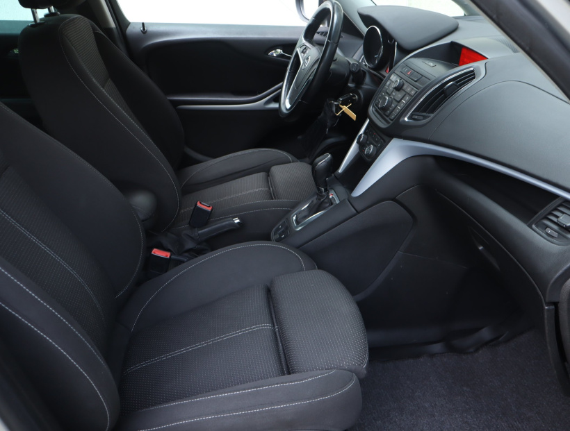 Opel Zafira, 2012