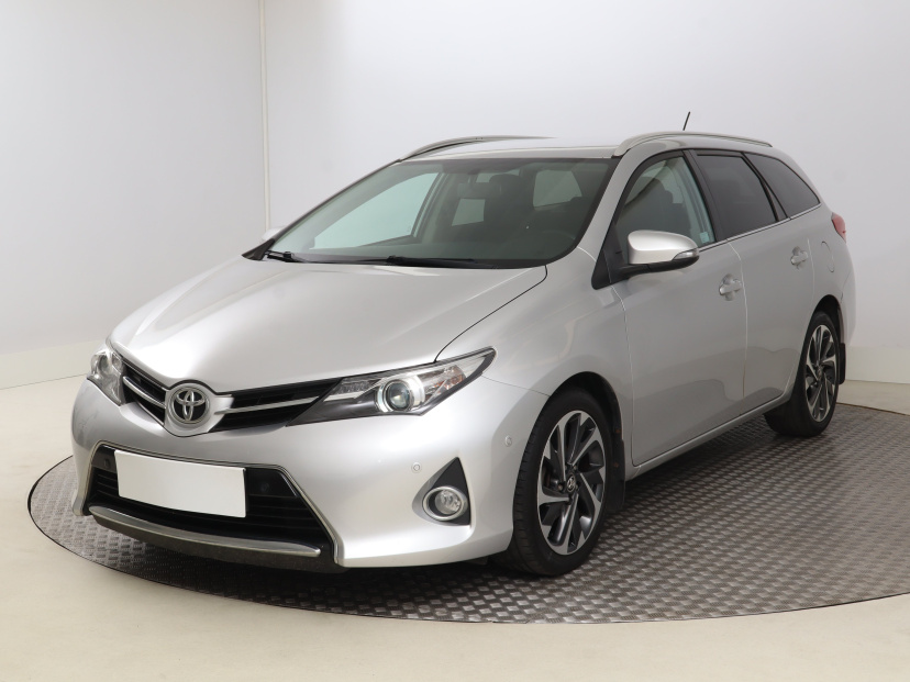 Toyota Auris, 2014