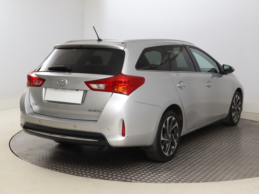 Toyota Auris, 2014