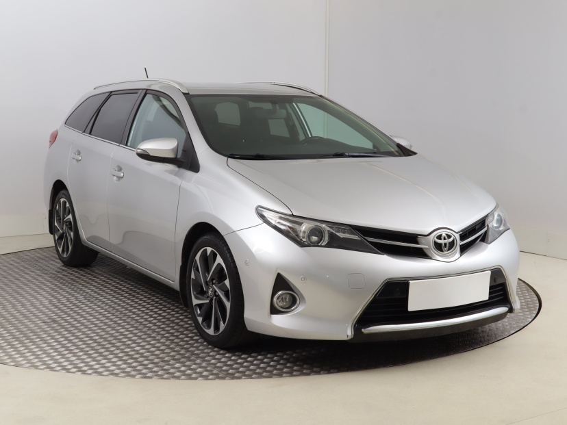 Toyota Auris, 2014