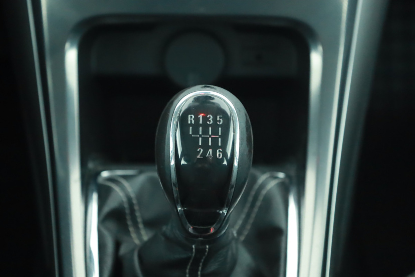 Opel Astra, 2011