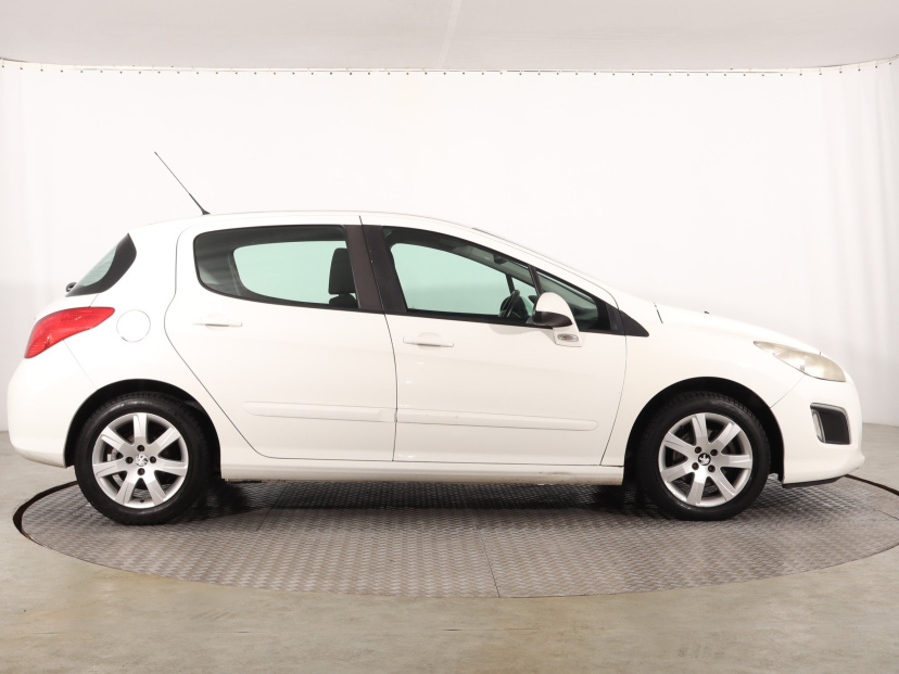 Peugeot 308, 2013