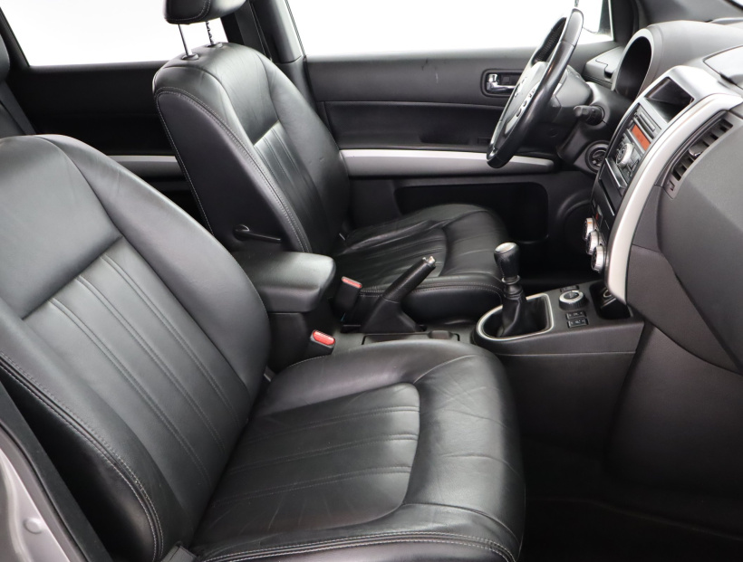 Nissan X-Trail, 2011