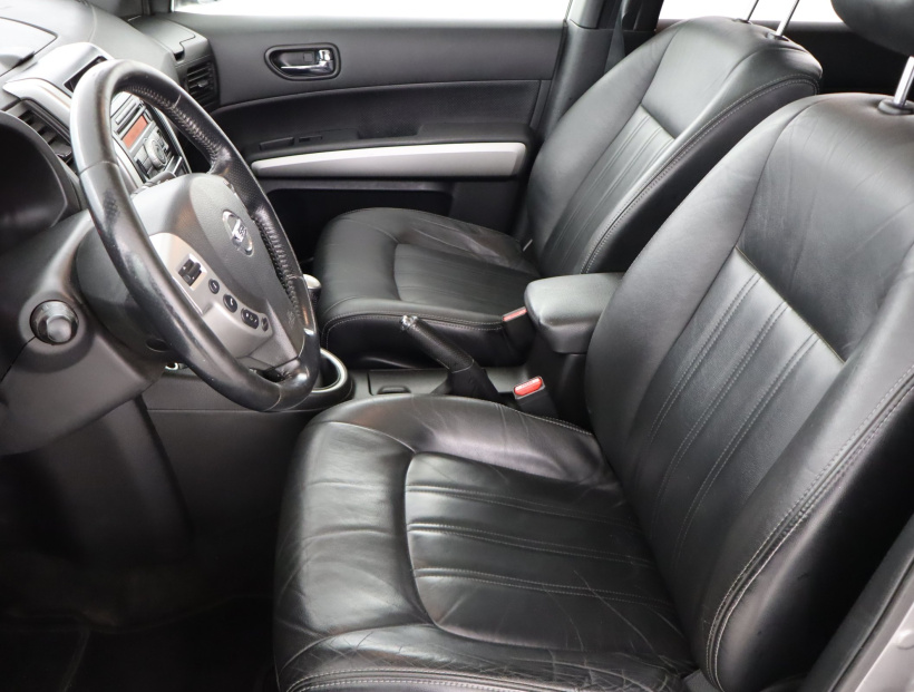 Nissan X-Trail, 2011