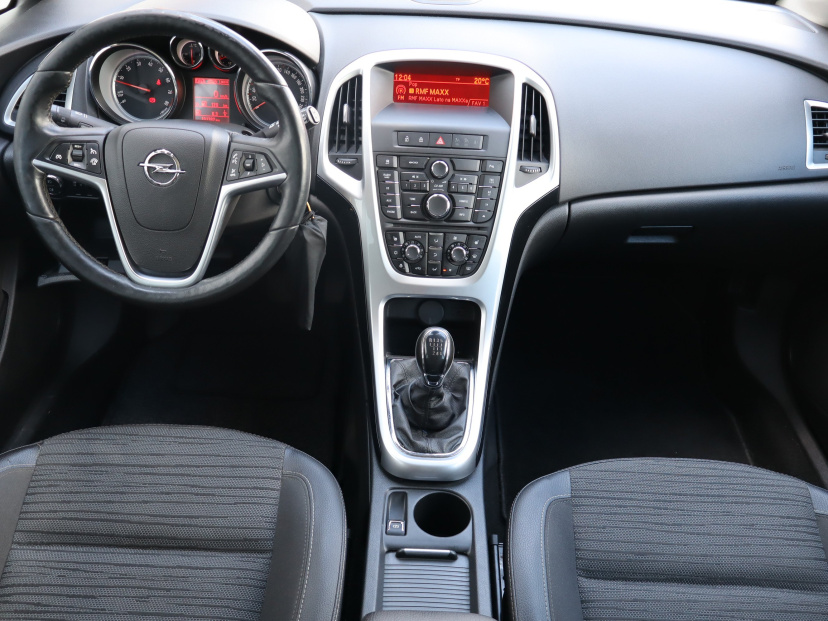Opel Astra, 2014
