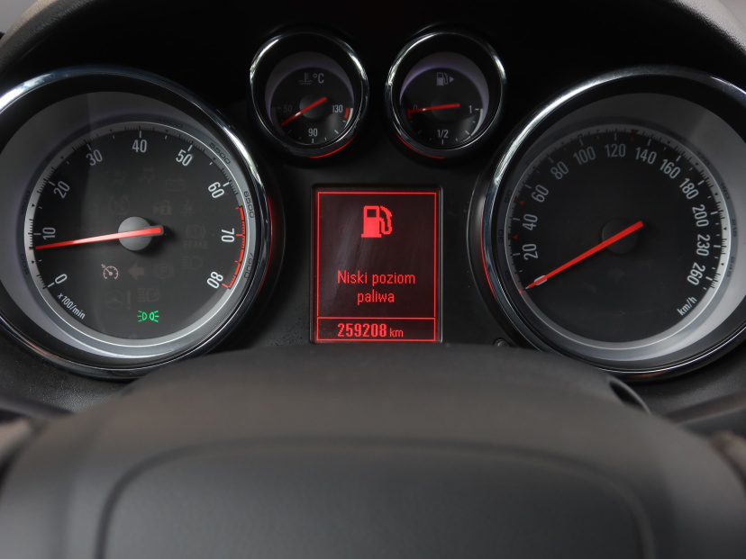 Opel Astra, 2012