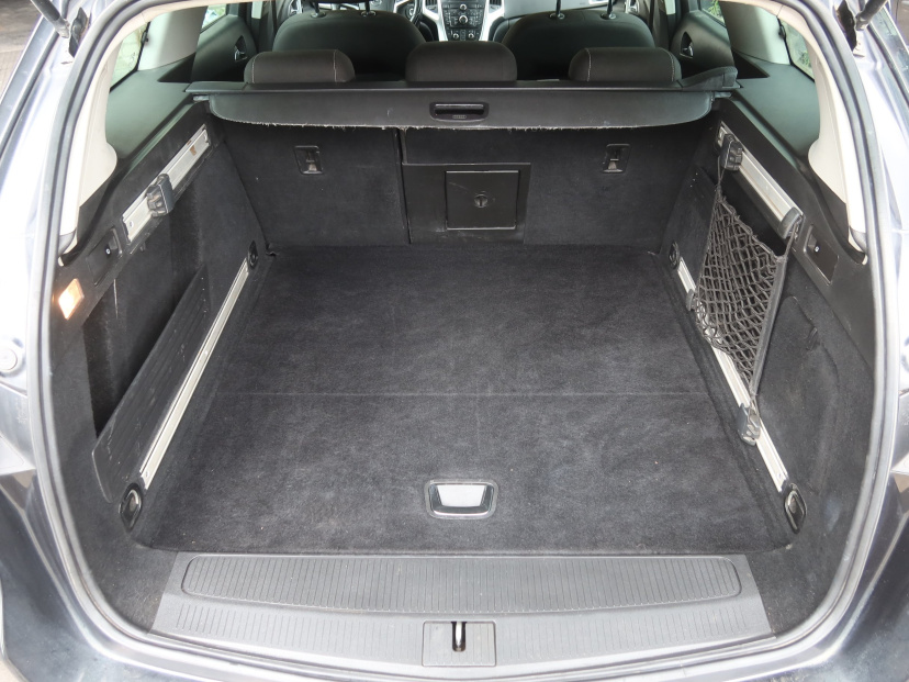 Opel Astra, 2012