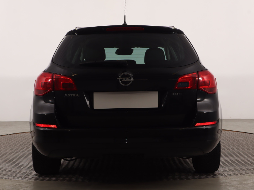 Opel Astra, 2012
