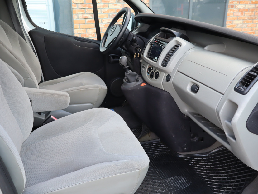 Opel Vivaro, 2004