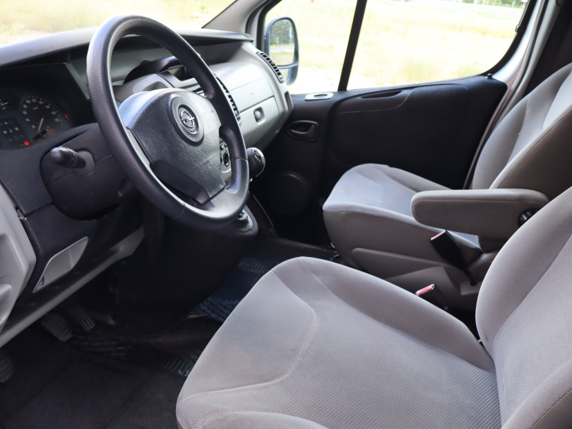 Opel Vivaro, 2004