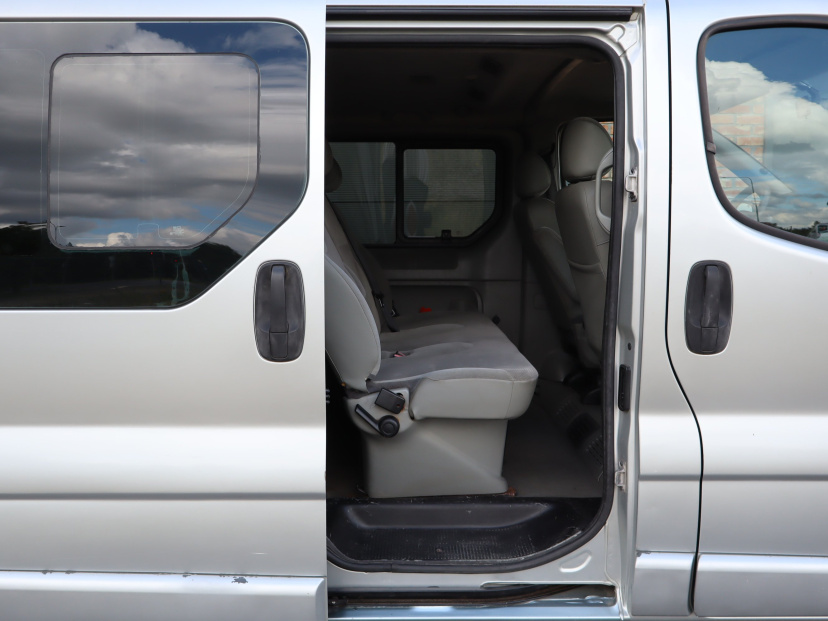 Opel Vivaro, 2004