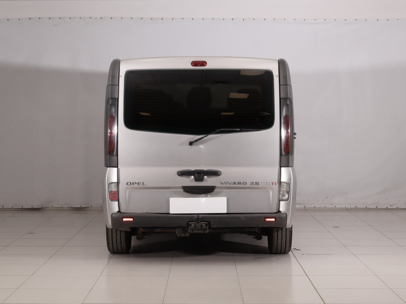 Opel Vivaro, 2004