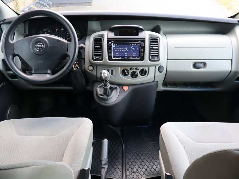 Opel Vivaro, 2004