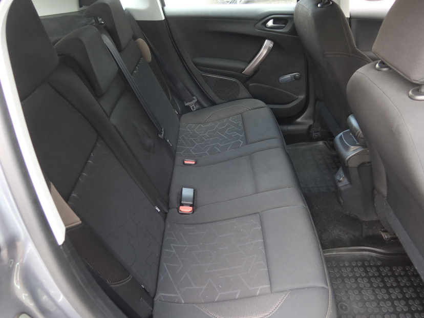Peugeot 2008, 2014