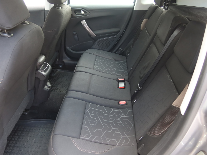 Peugeot 2008, 2014