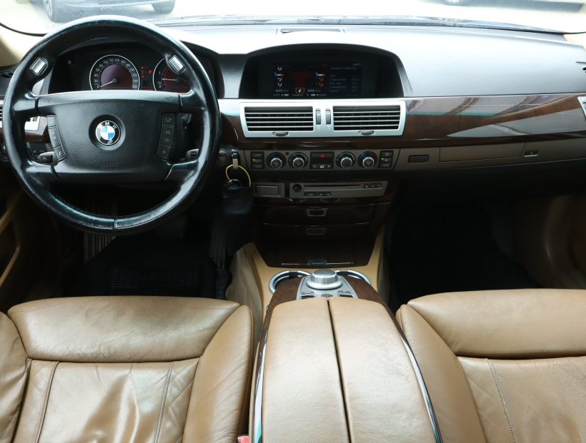 BMW 7, 2005