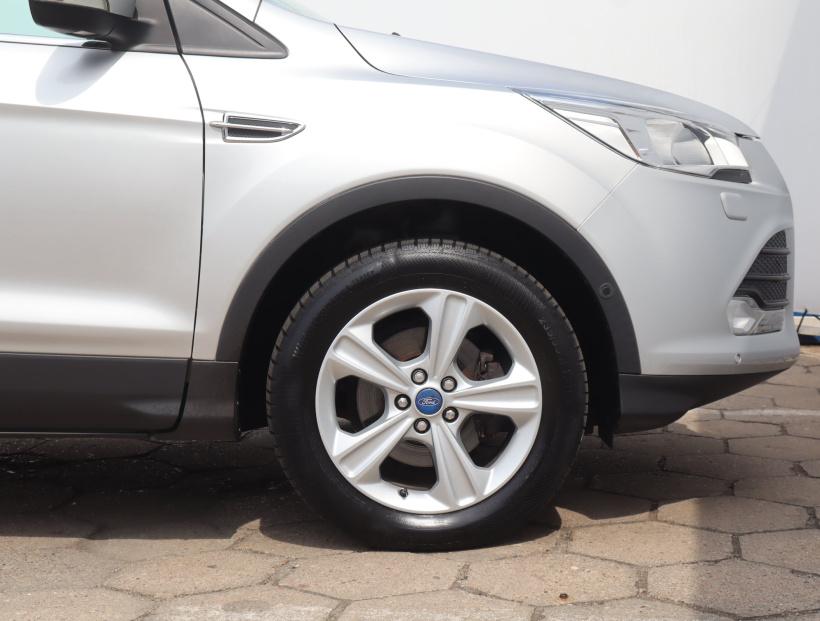 Ford Kuga, 2015