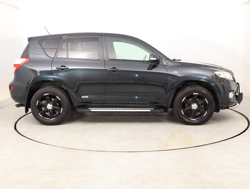 Toyota RAV 4, 2010