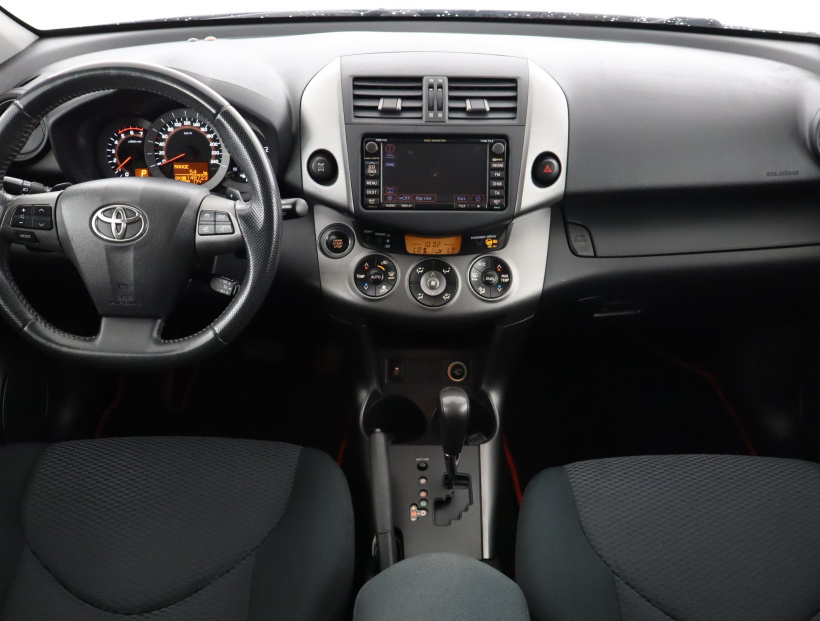 Toyota RAV 4, 2010