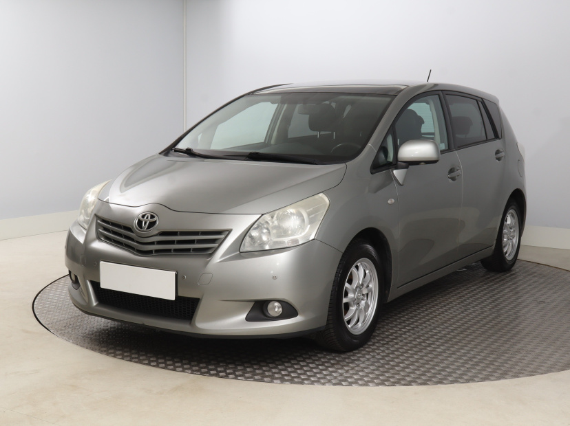 Toyota Verso, 2012