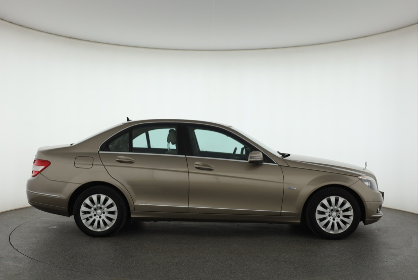 Mercedes-Benz C, 2009