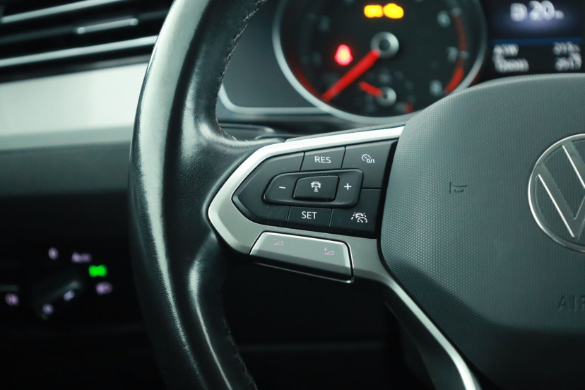 Volkswagen Passat, 2022