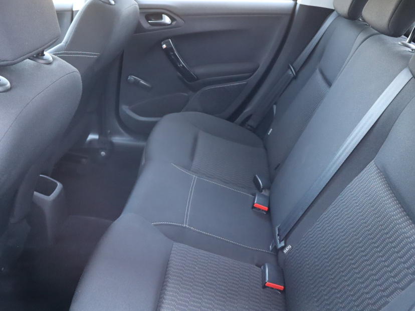 Peugeot 208, 2014