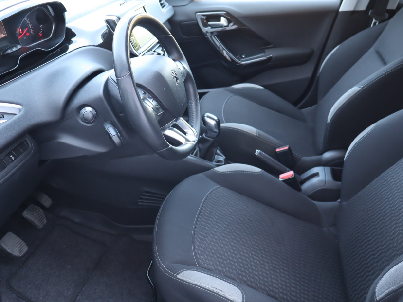 Peugeot 208, 2014