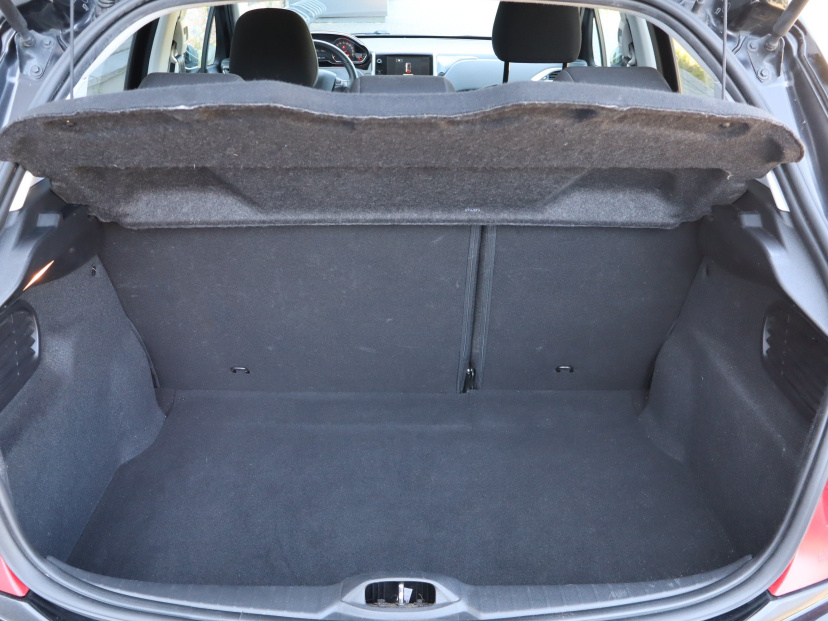 Peugeot 208, 2014