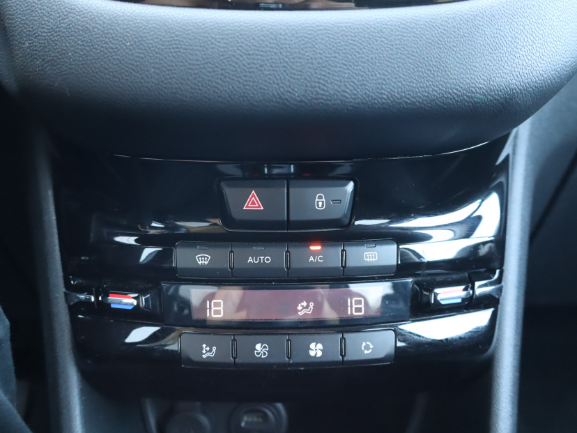 Peugeot 208, 2014
