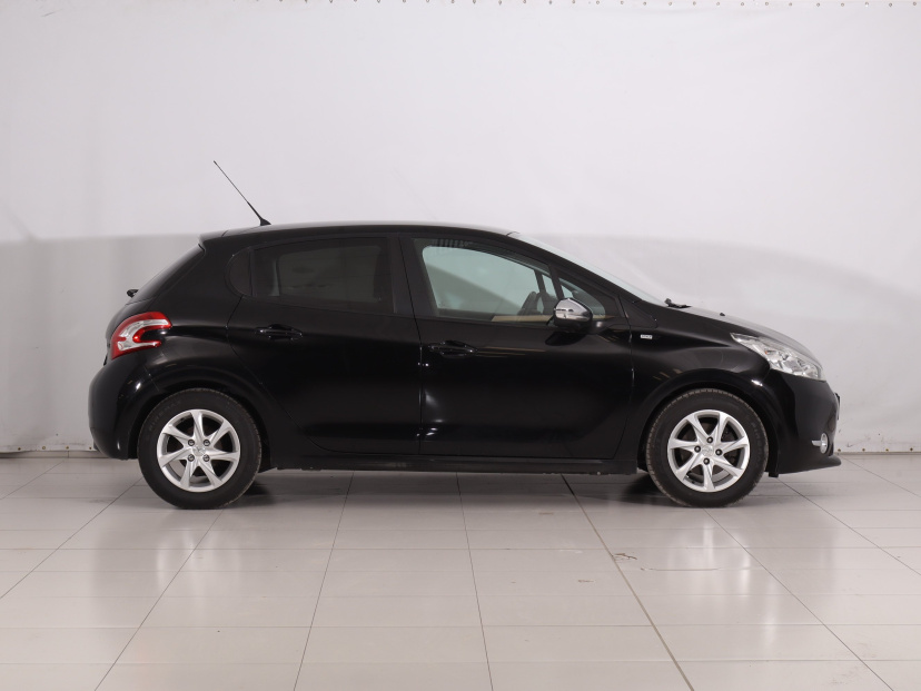 Peugeot 208, 2014