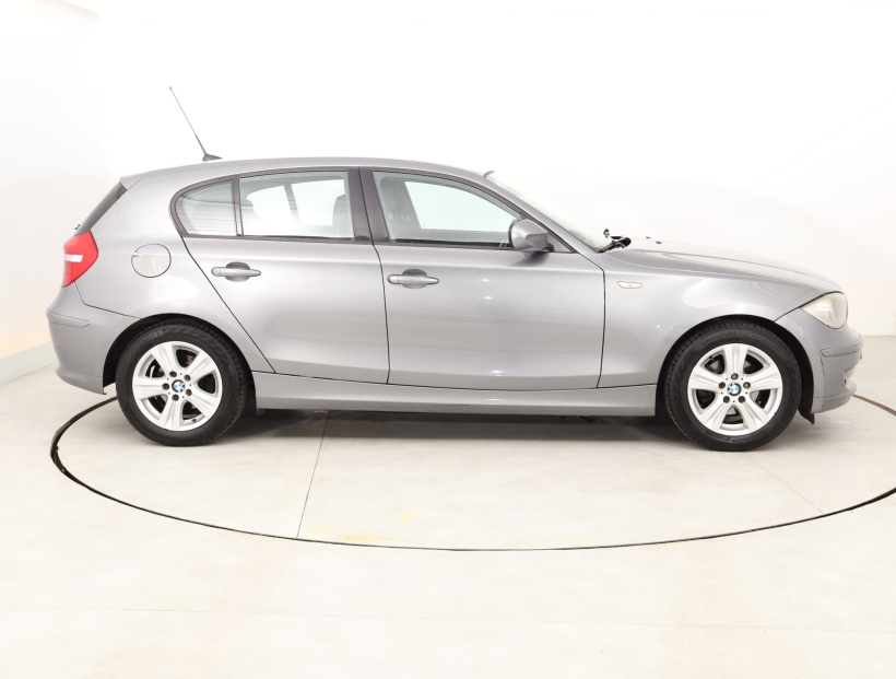 BMW 1, 2011