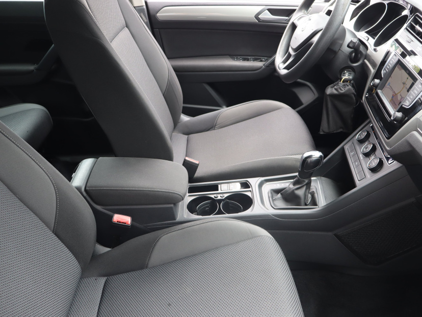 Volkswagen Touran, 2016