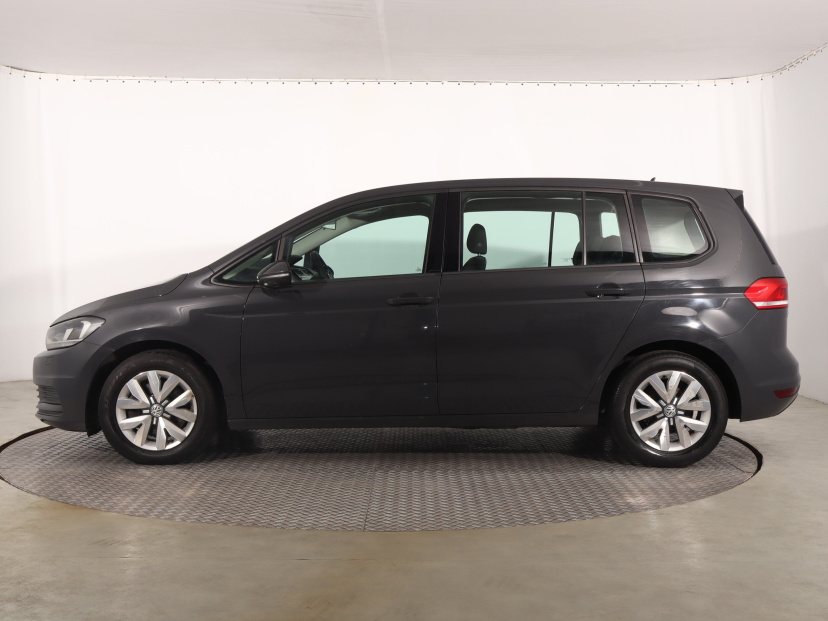 Volkswagen Touran, 2016