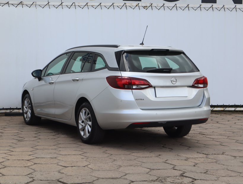 Opel Astra, 2021